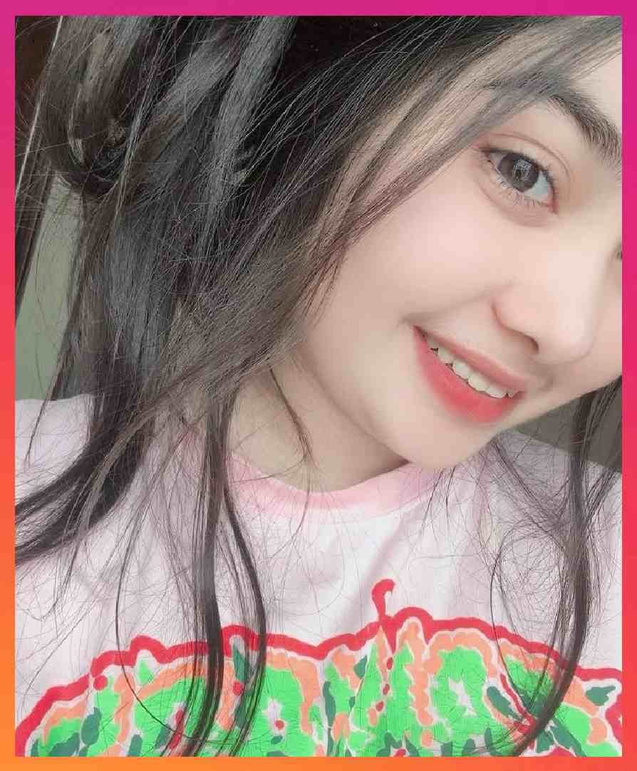 Beautiful Cute Simple Girl Pic