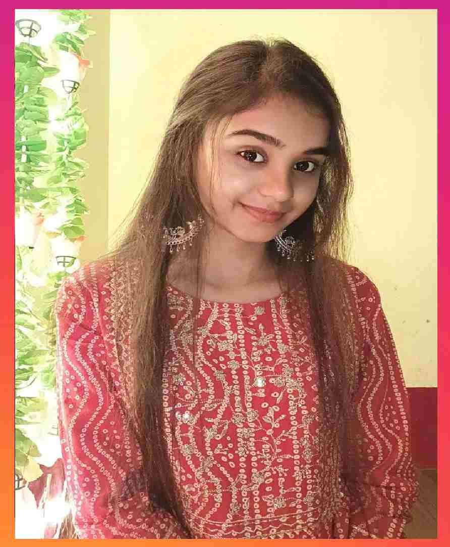 Beautiful Cute Simple Girl Pic