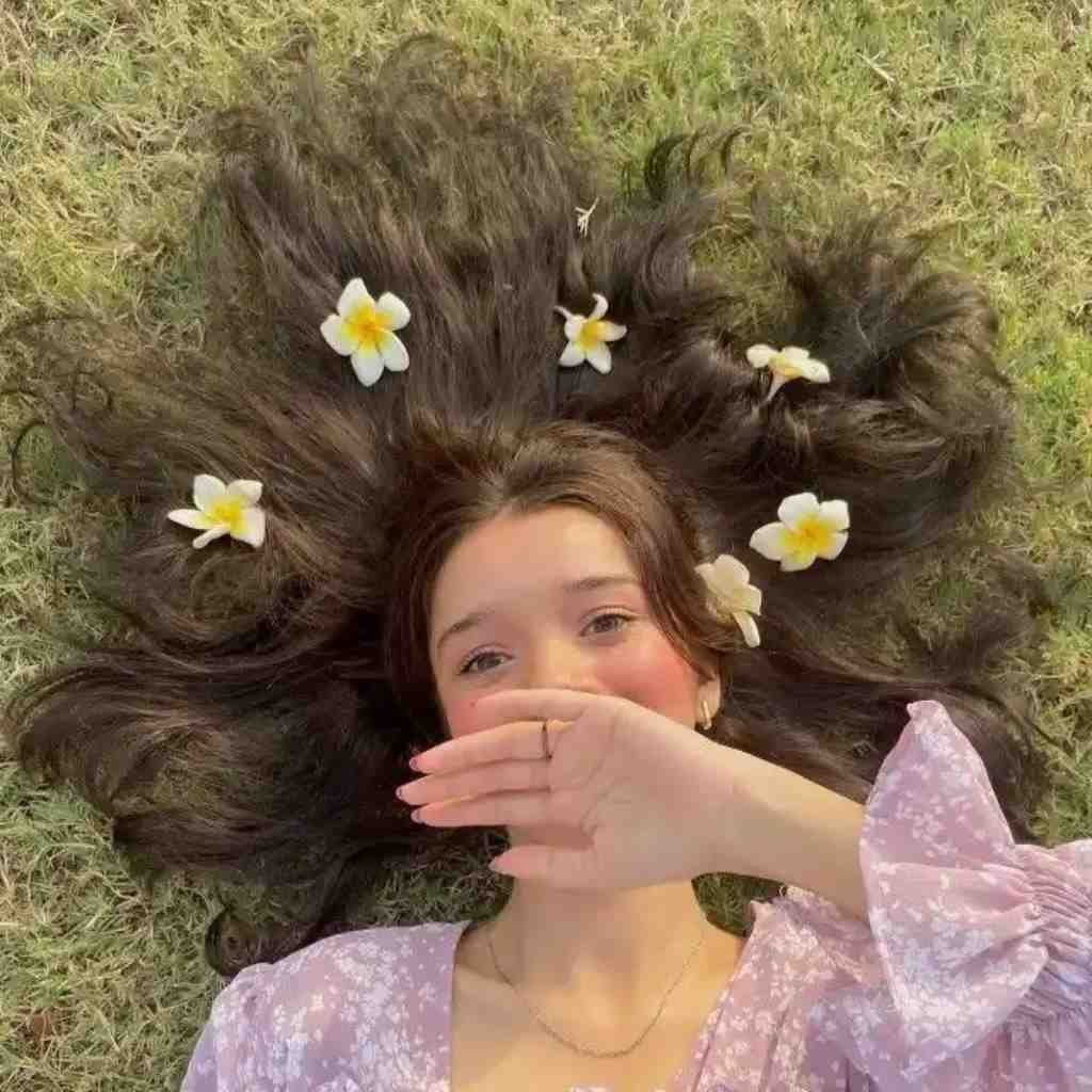 Best WhatsApp DP for Girls