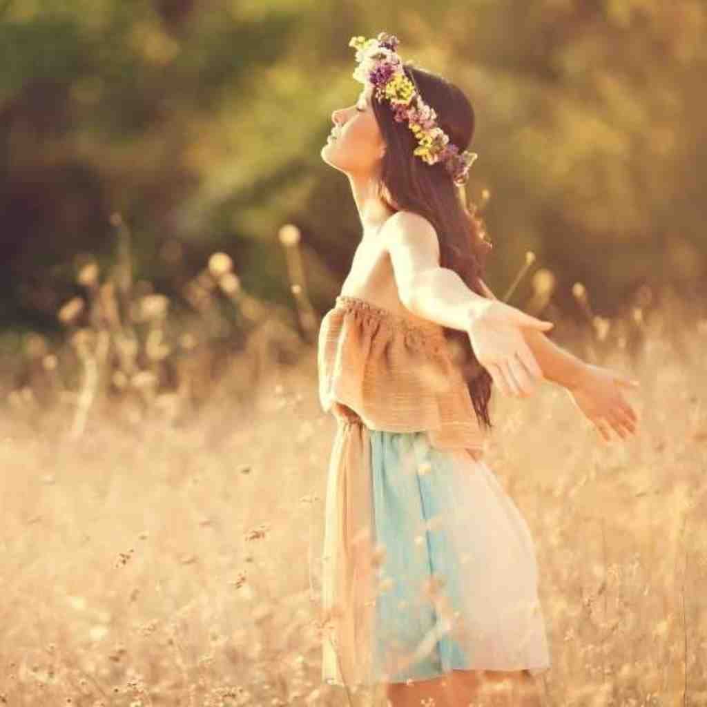 Best WhatsApp DP for Girls