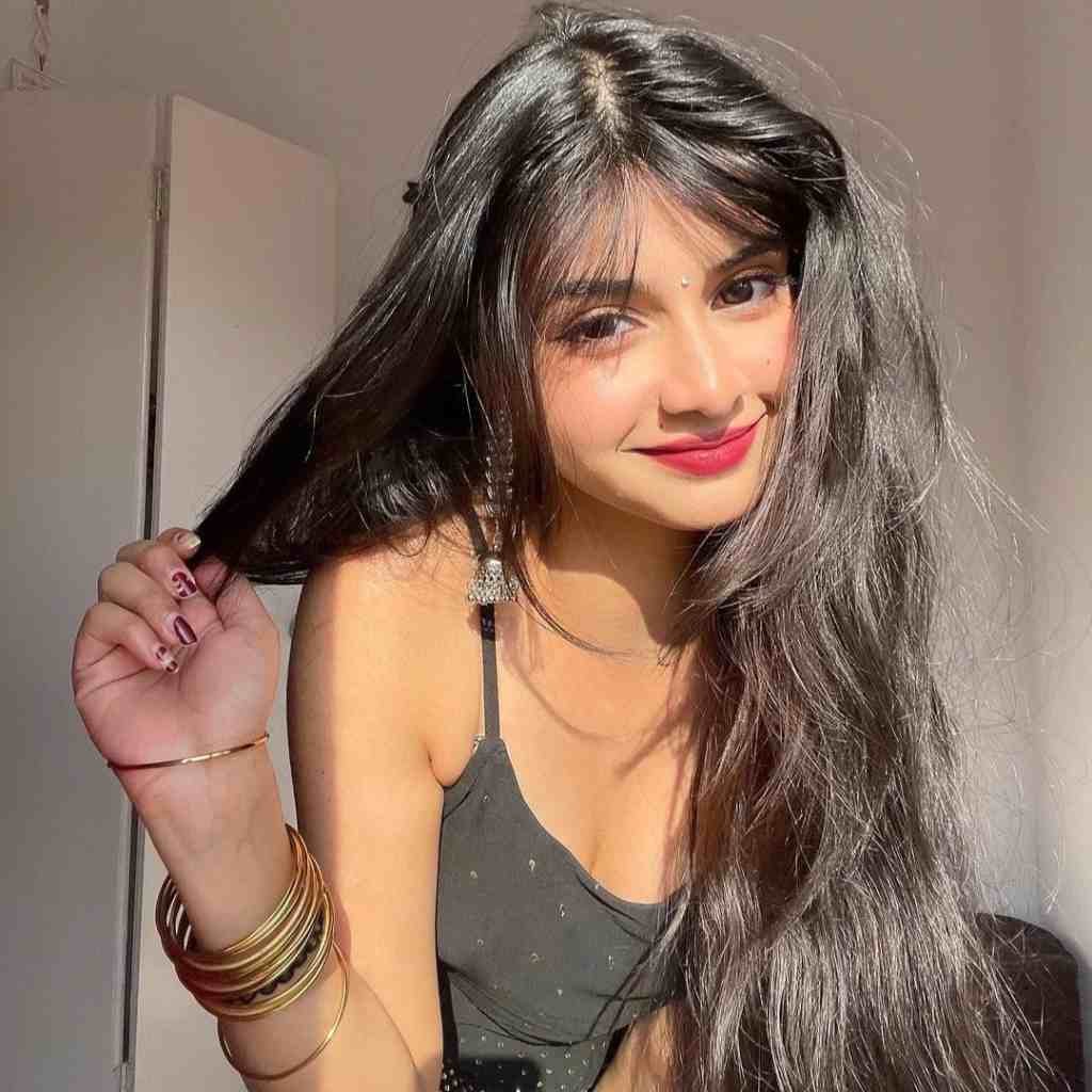 Cute WhatsApp DP for Girls