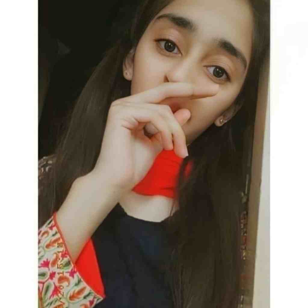 Hidden Face Attitude Instagram DP For Girls
