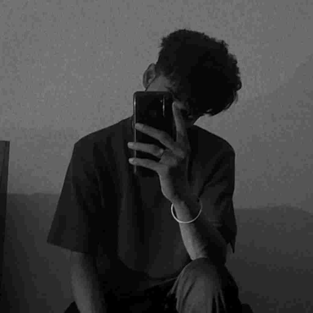 Hidden Face Single Instagram DP Boy