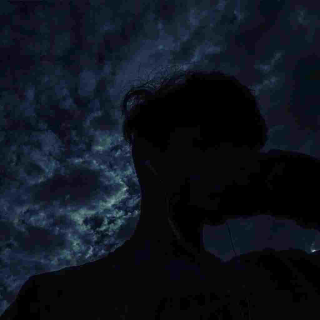 Hidden Face Single Instagram DP Boy