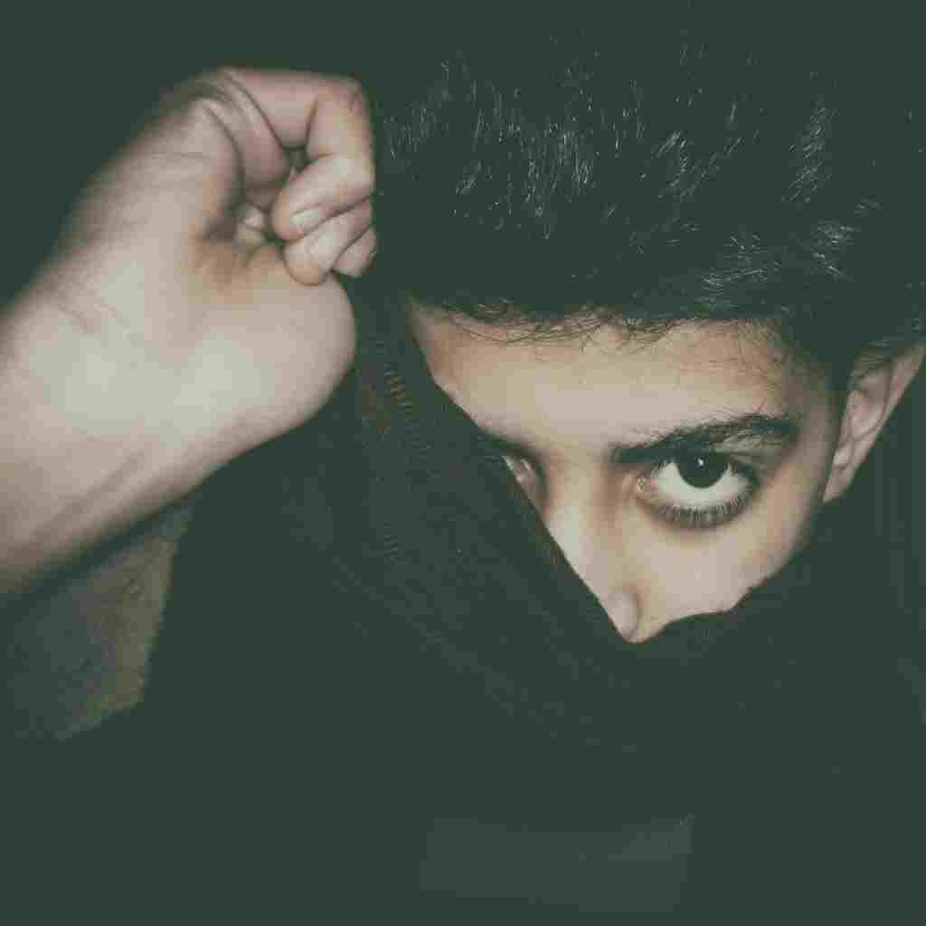 Hidden Face Single Instagram DP Boy