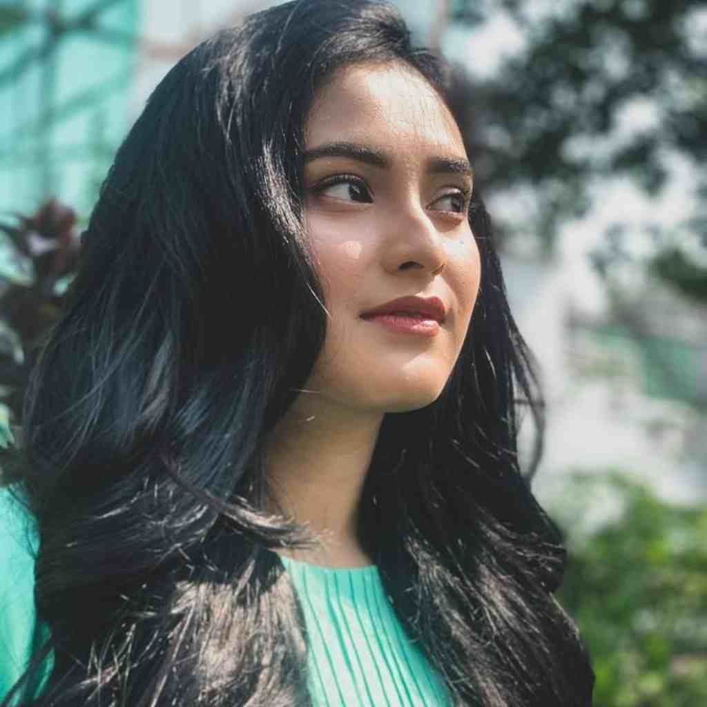 Unique WhatsApp DP for Girls