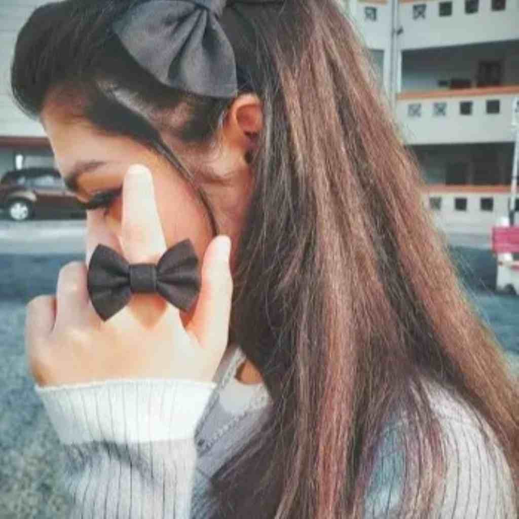 Unique WhatsApp DP for Girls