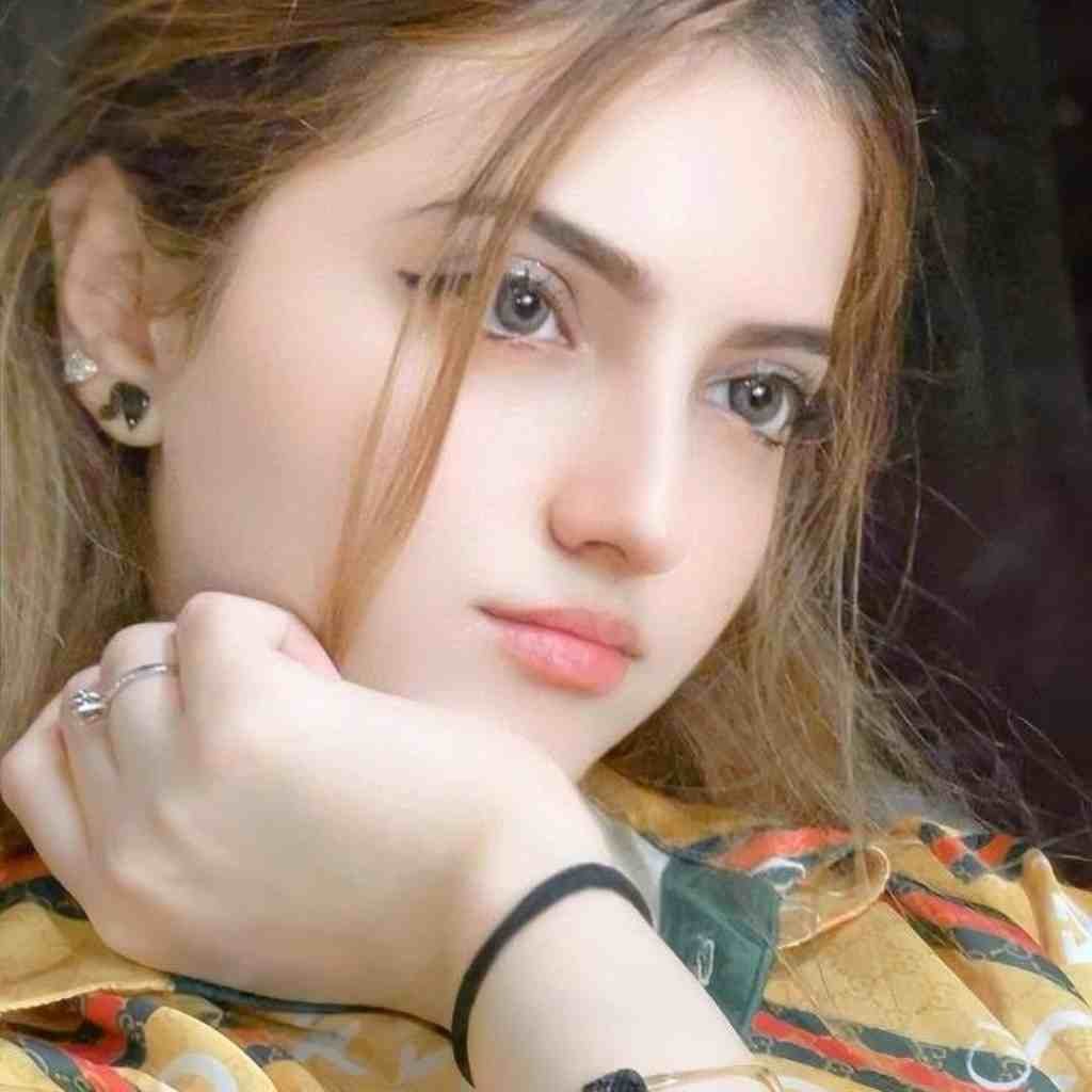 Unique WhatsApp DP for Girls