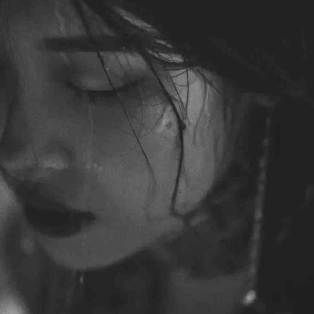 Very Very Sad DP Girl