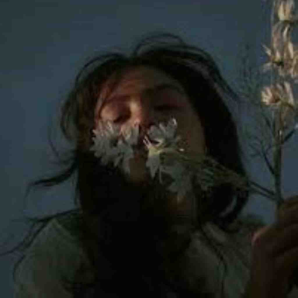 WhatsApp DP For Girls